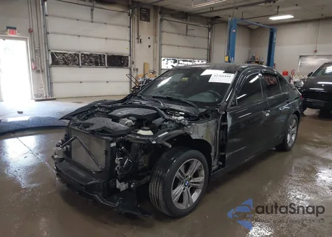 2016 BMW 328I xDrive z USA, uszkodzony, nr VIN WBA8E3G53GNT75821